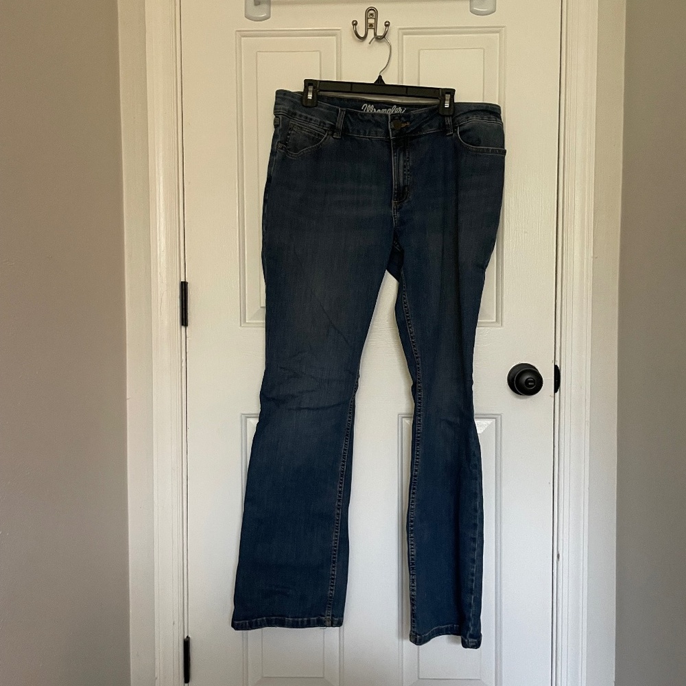 Boot cut jeans